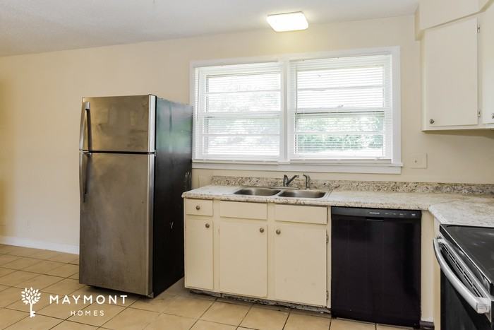 103 Grant Dr - Photo 5 of 12