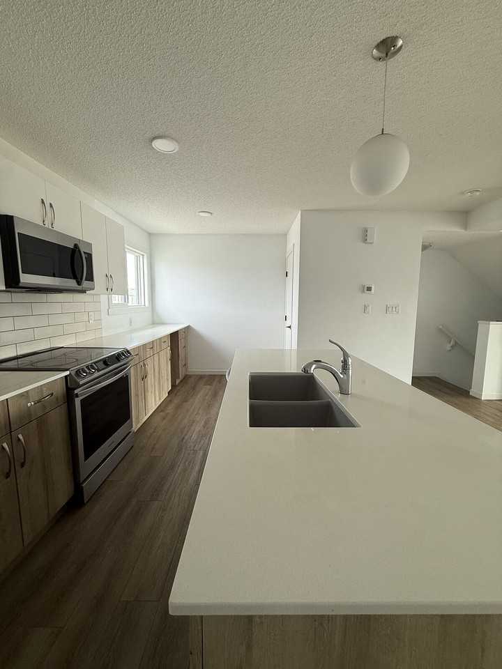 1230 -1230 Aster Blvd Nw - Photo 4 of 18