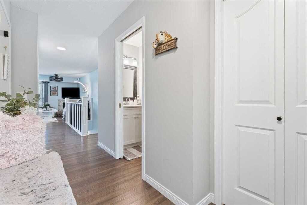 120 Mt Aberdeen Manor Se - Photo 4 of 20