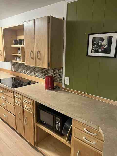 10112 87 Ave Nw - Photo 4 of 6