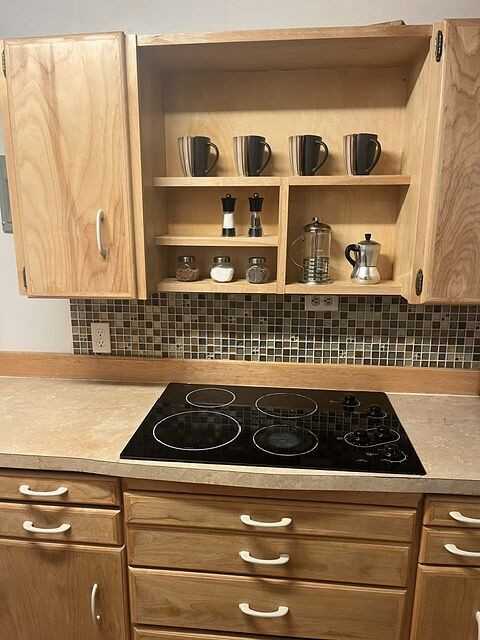 10112 87 Ave Nw - Photo 6 of 6
