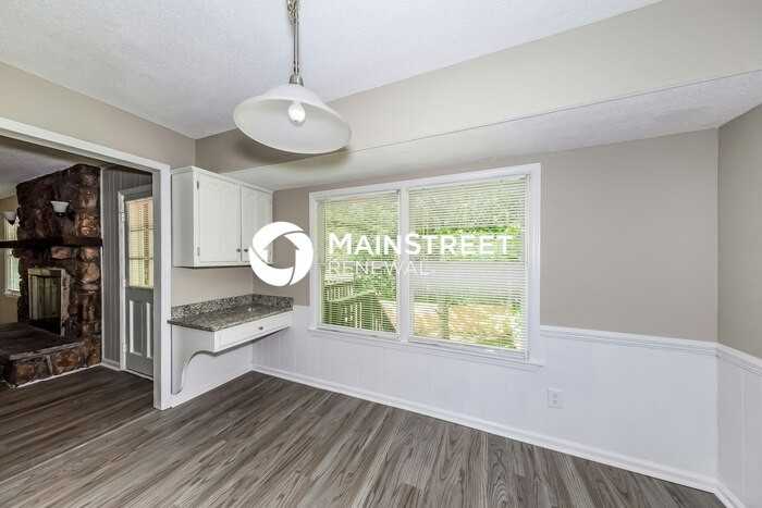 2144 Etowah St - Photo 4 of 17