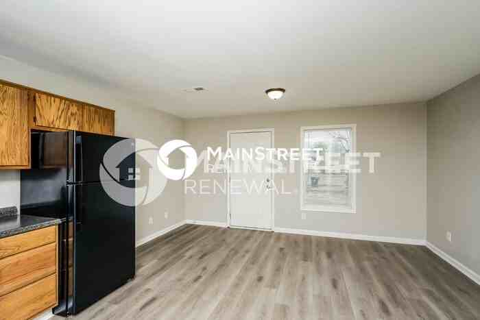 638 S 26th St - Photo 6 of 18