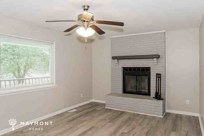 150 Dexter Cir - Photo 6 of 17