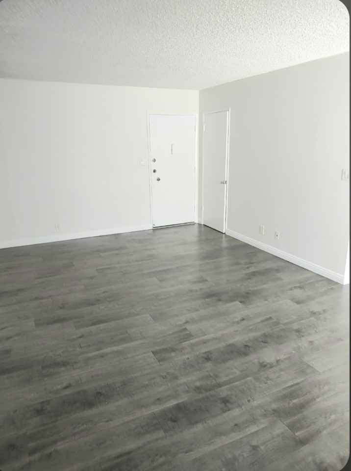 1427 North Poinsettia Place - Photo 7 of 15