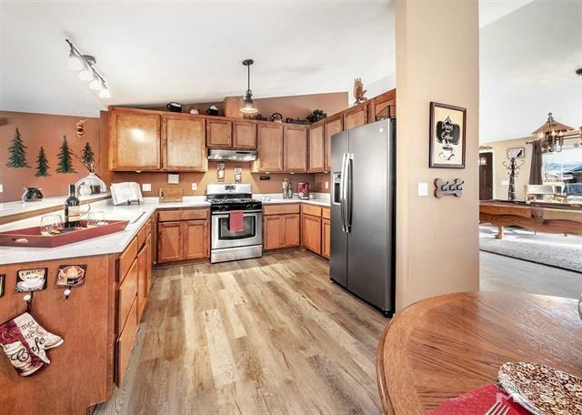 2484 Carriage Crest Dr #NA - Photo 6 of 16