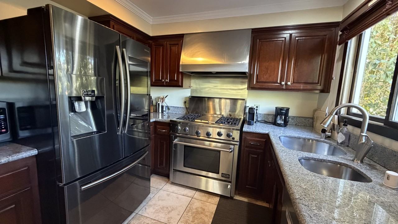 631 W Pennsylvania Ave #NA - Photo 2 of 19