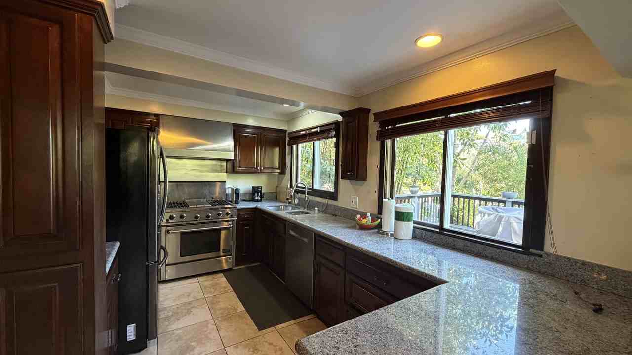 631 W Pennsylvania Ave #NA - Photo 4 of 19