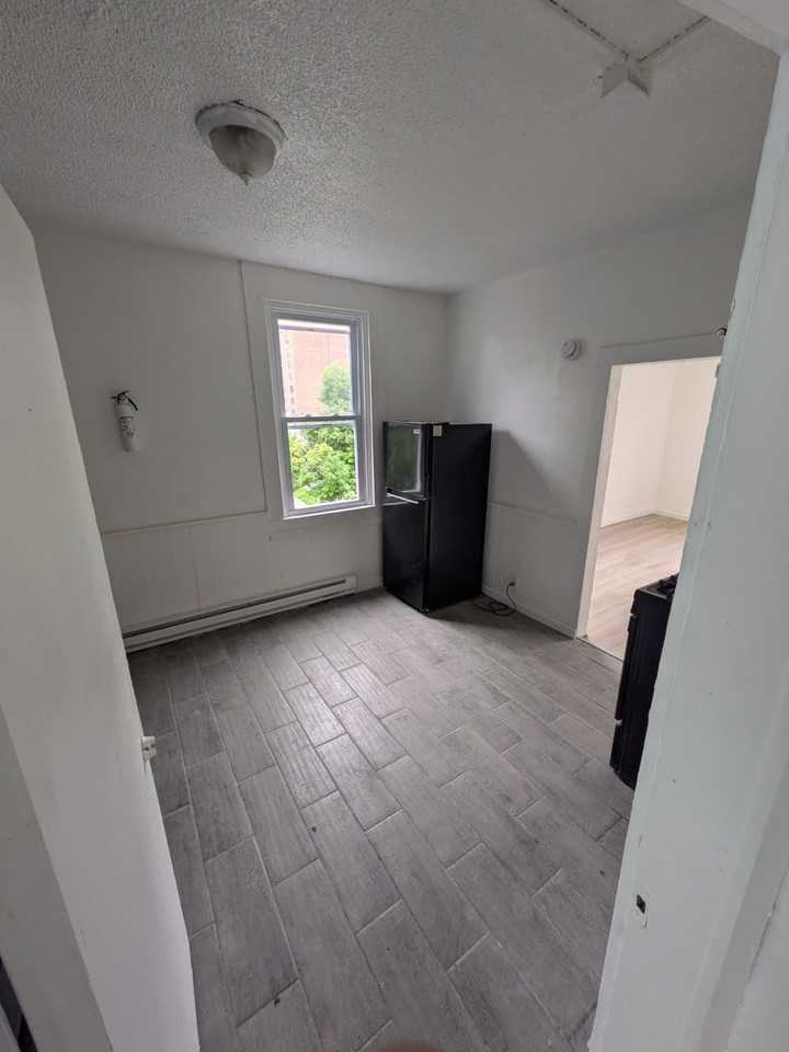 178 High St #2 - Photo 3 of 13