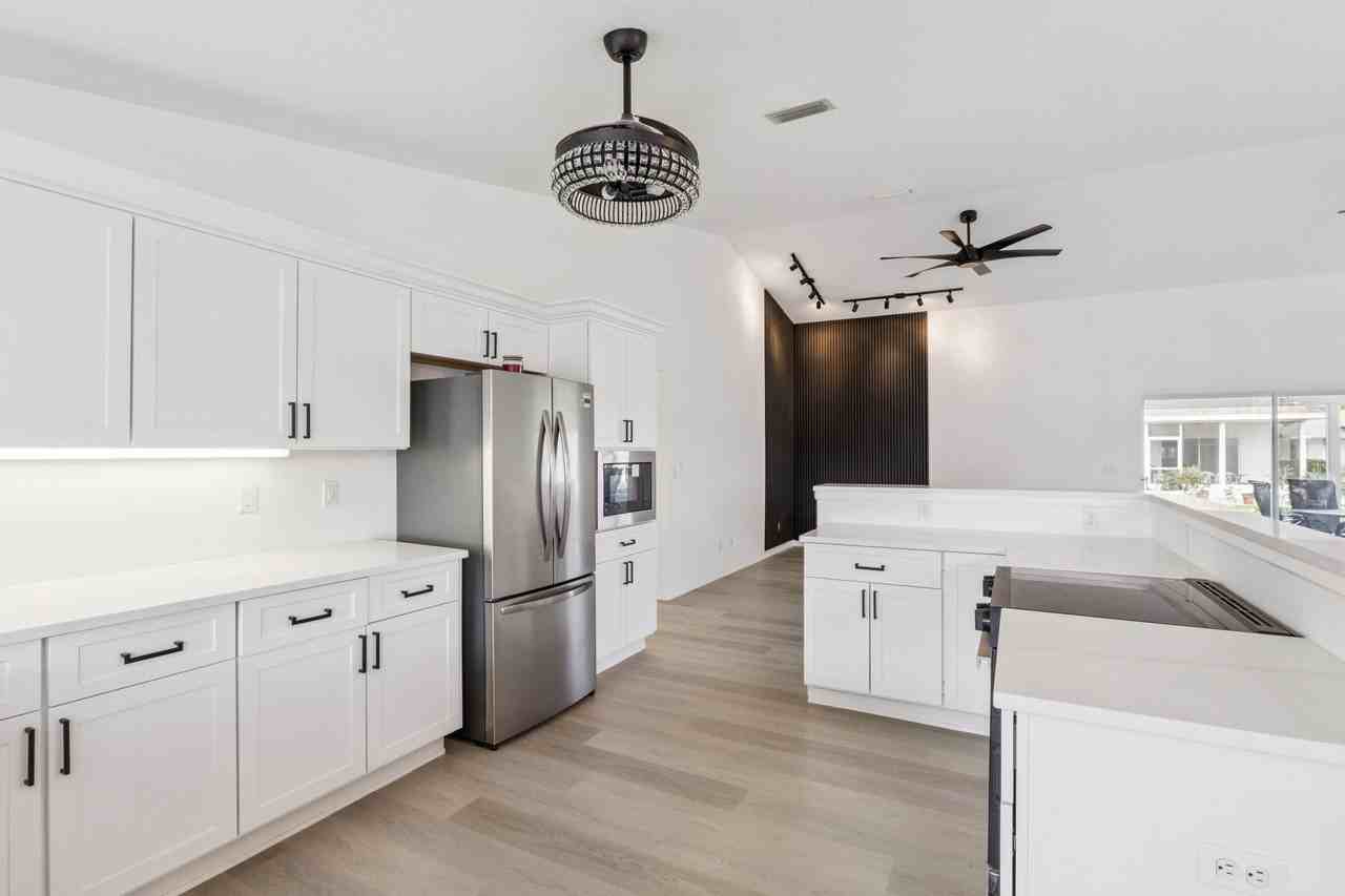 5729 King James Ave #NA - Photo 5 of 11
