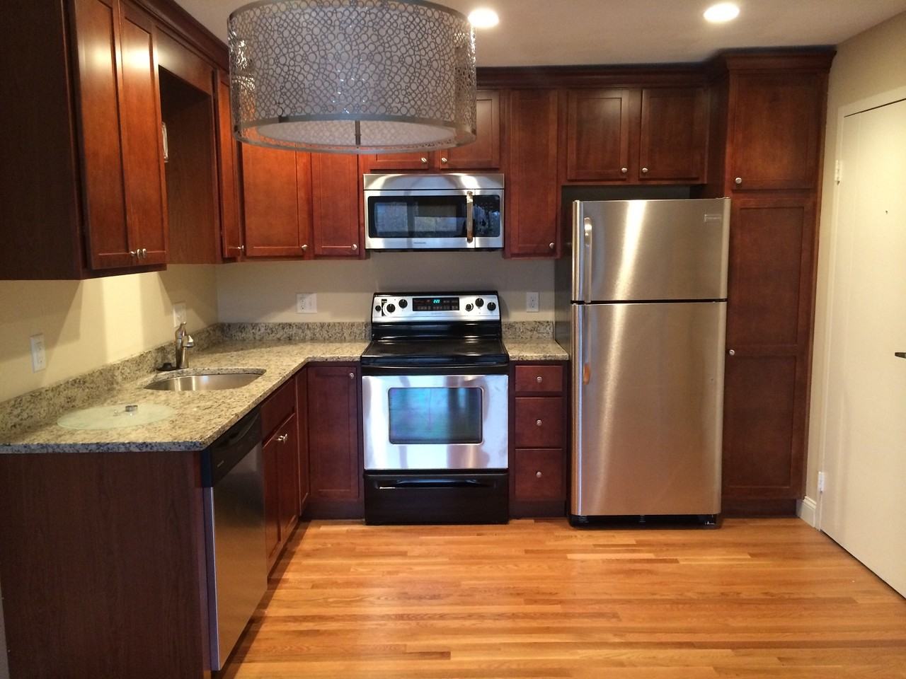 1105 Lexington St #11-6 - Photo 3 of 6