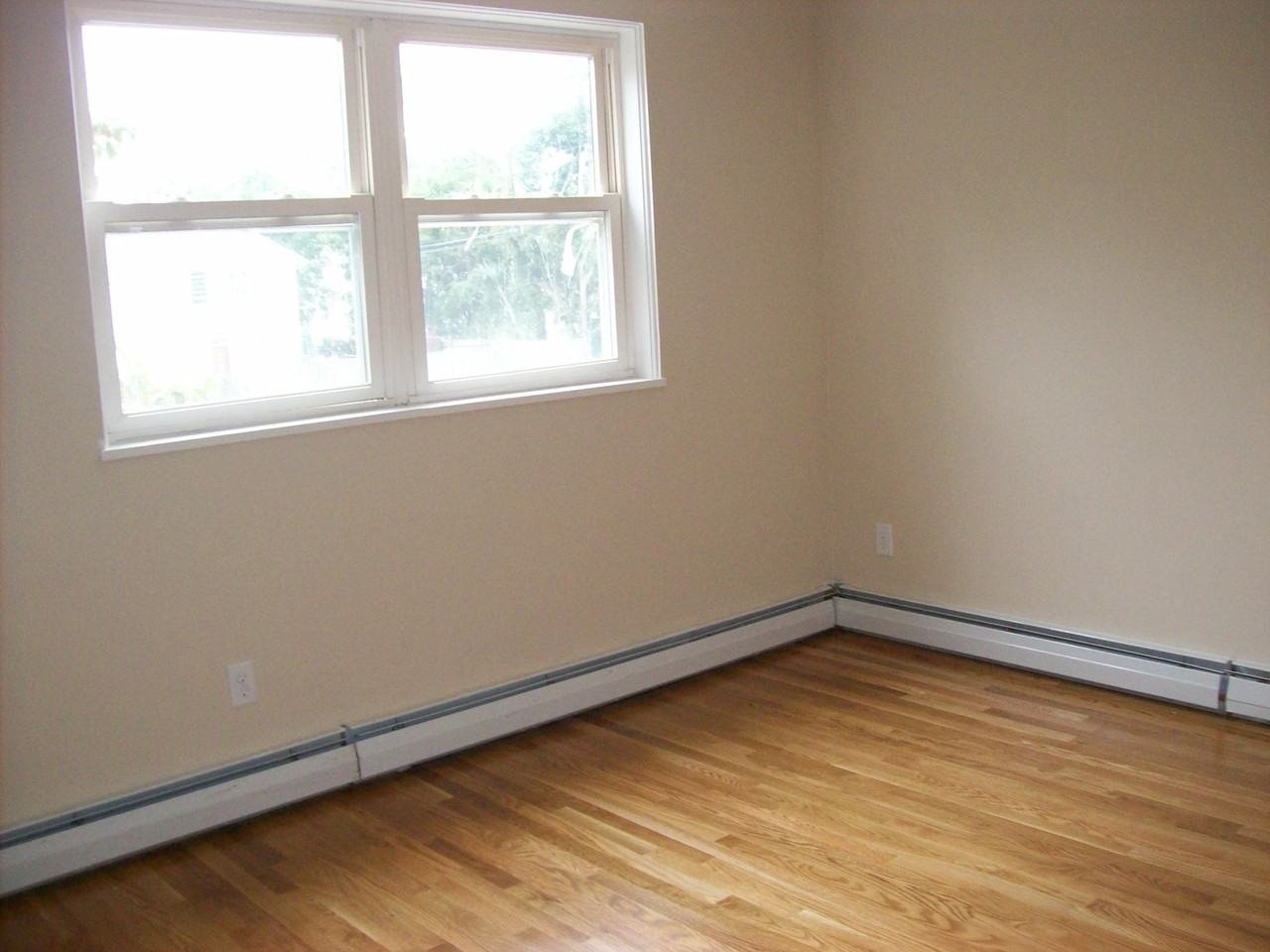 1105 Lexington St #11-6 - Photo 4 of 6