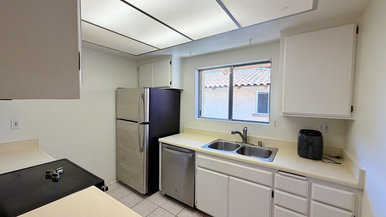 6019 Rancho Mission Rd #208 - Photo 3 of 20