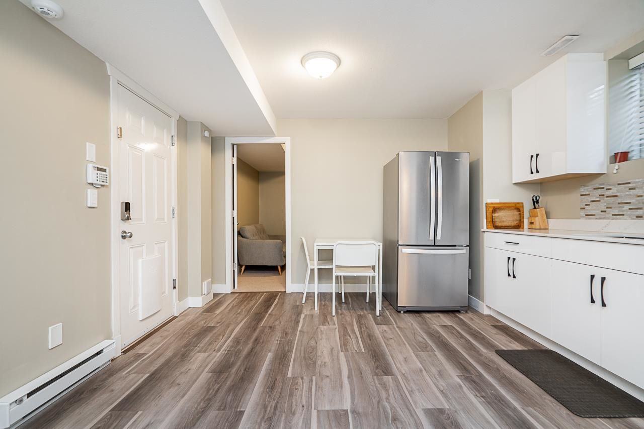 6075 165A St - Photo 6 of 9