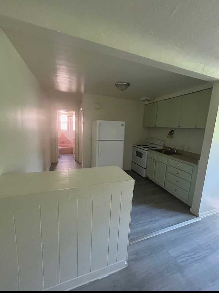 2986 Woodrow Ave #7 - Photo 3 of 7