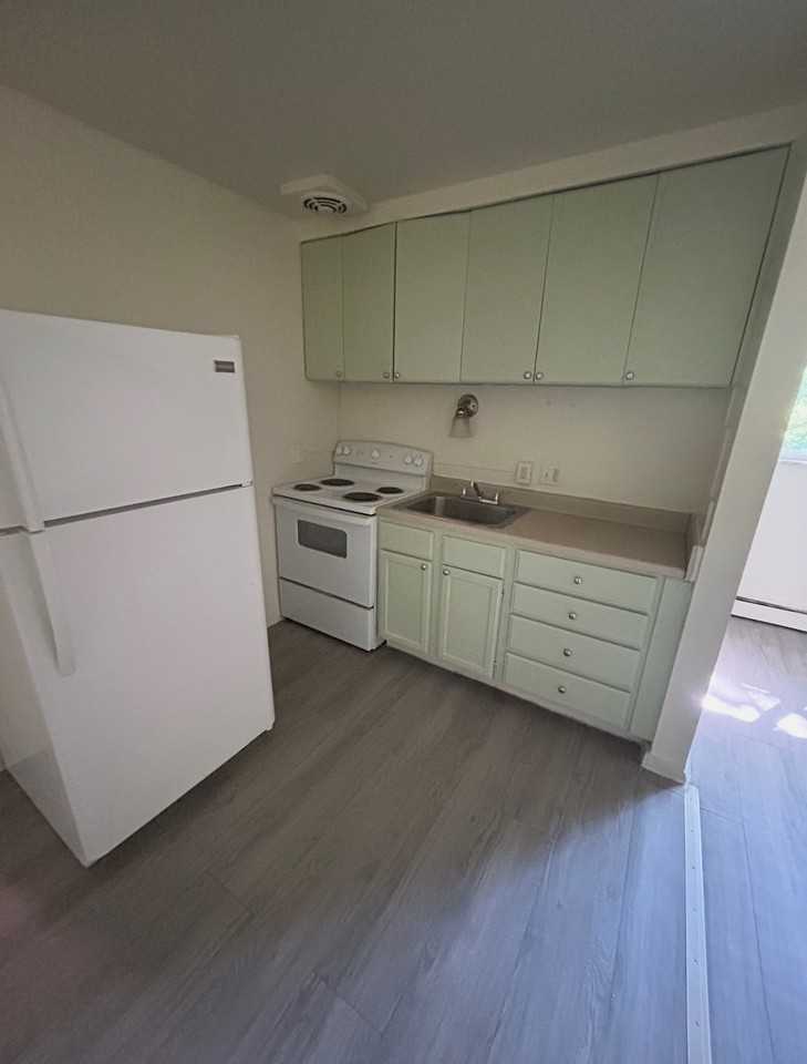 2986 Woodrow Ave #7 - Photo 4 of 7
