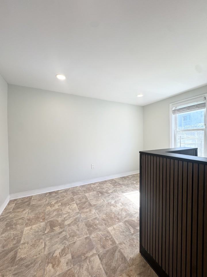 249 N Macquesten Pkwy #2 - Photo 3 of 13