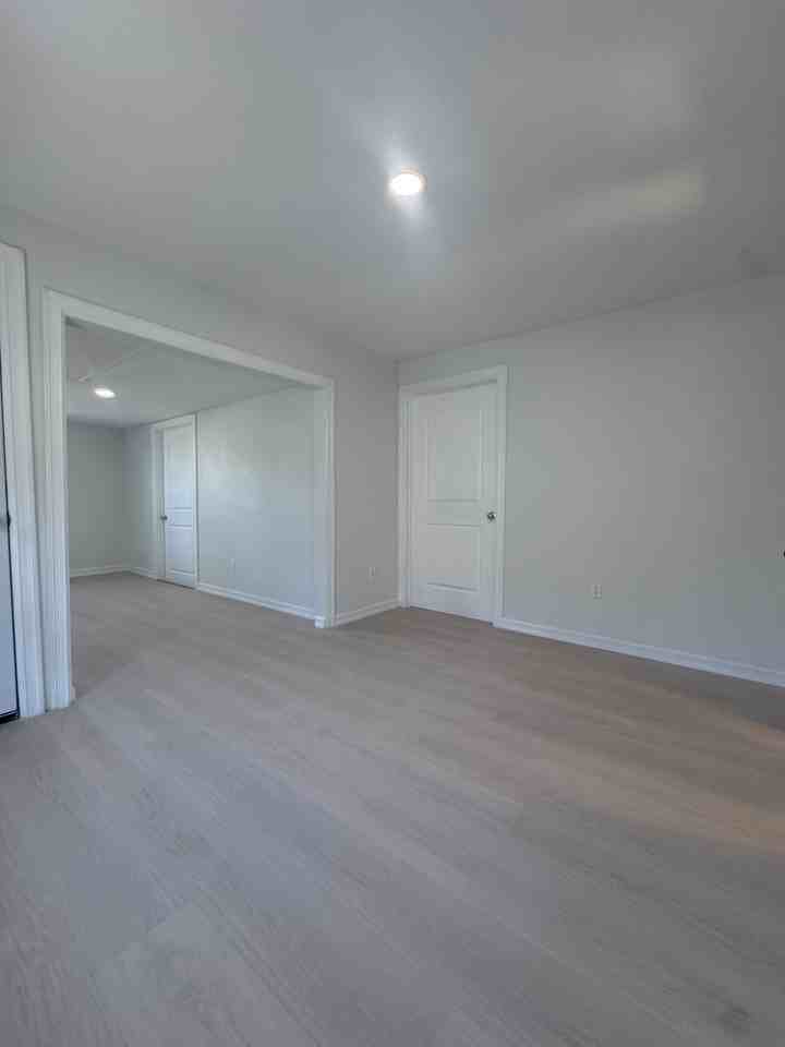 249 N Macquesten Pkwy #2 - Photo 6 of 13