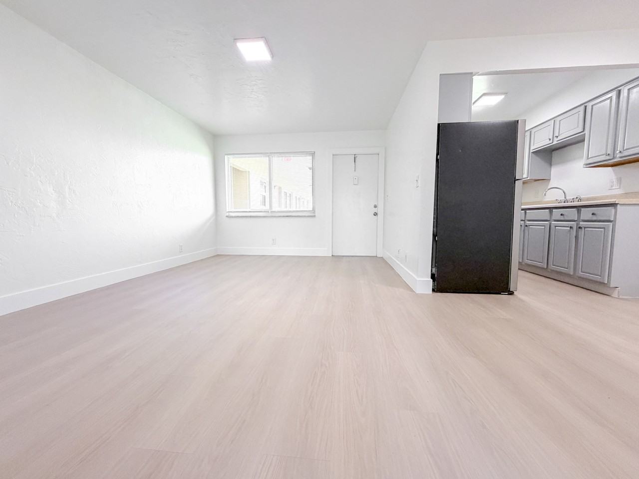 1100 S Broadway #109 - Photo 5 of 12