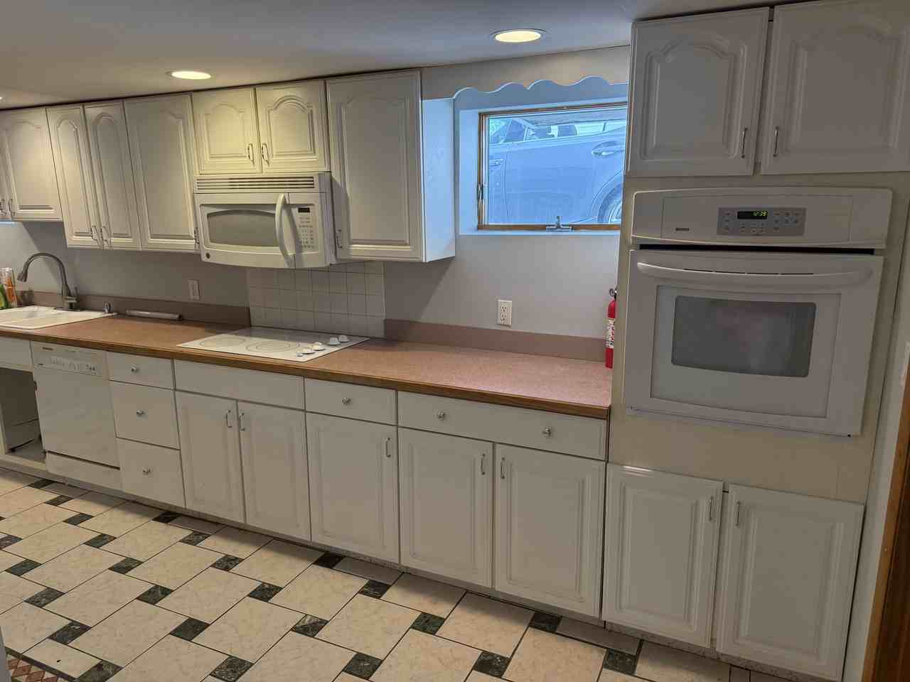 39 Dartmouth St #1 - Photo 2 of 6