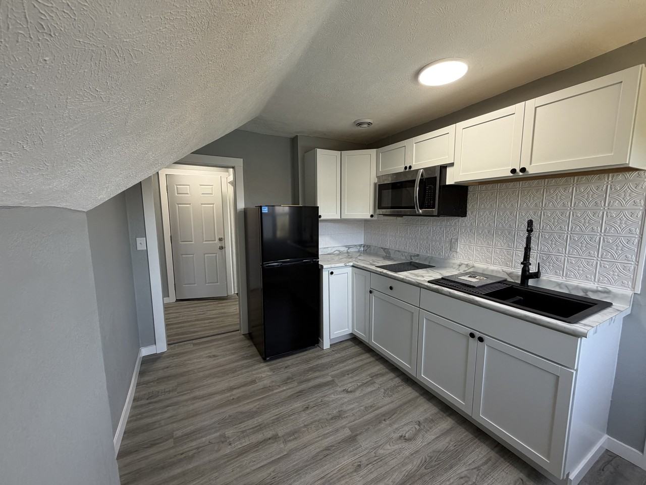 1309 1st Ave N #2 - Photo 2 of 7