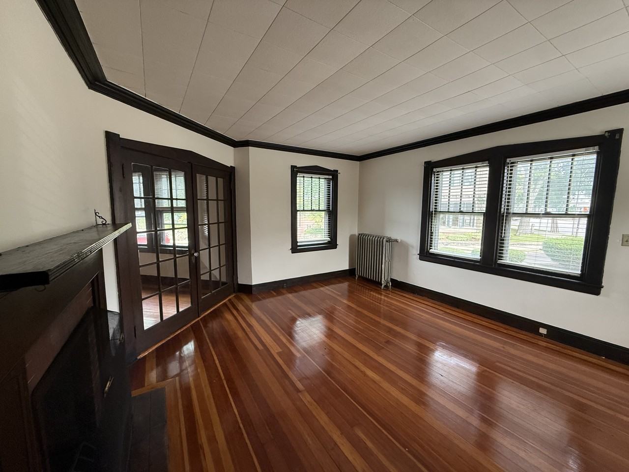 104 Mount Auburn St #1 - Photo 4 of 13