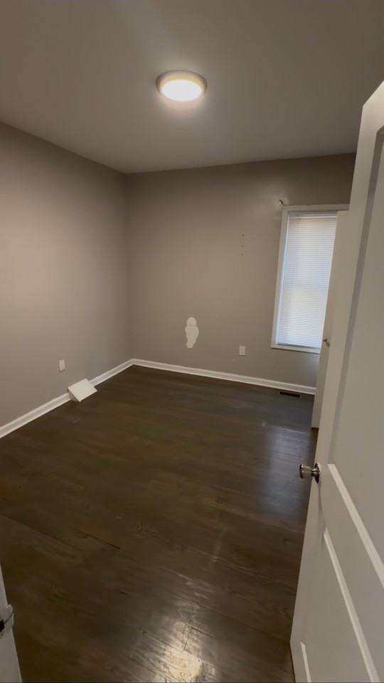 130 E 21st St #1 - Photo 2 of 9