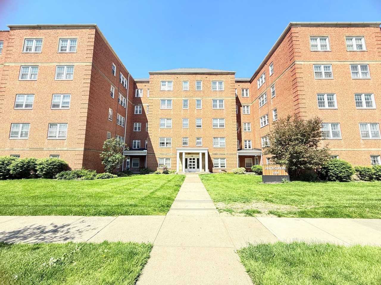3310 Warrensville Center Rd #205