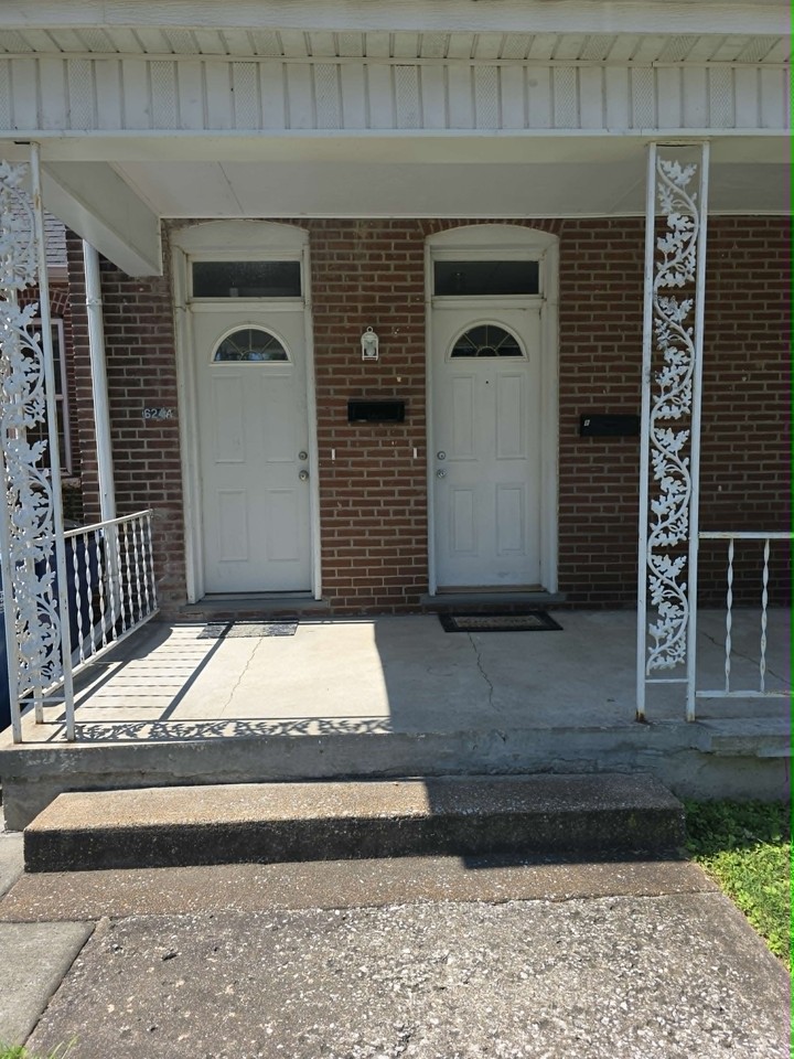 624 School St #A - Photo 2 of 17