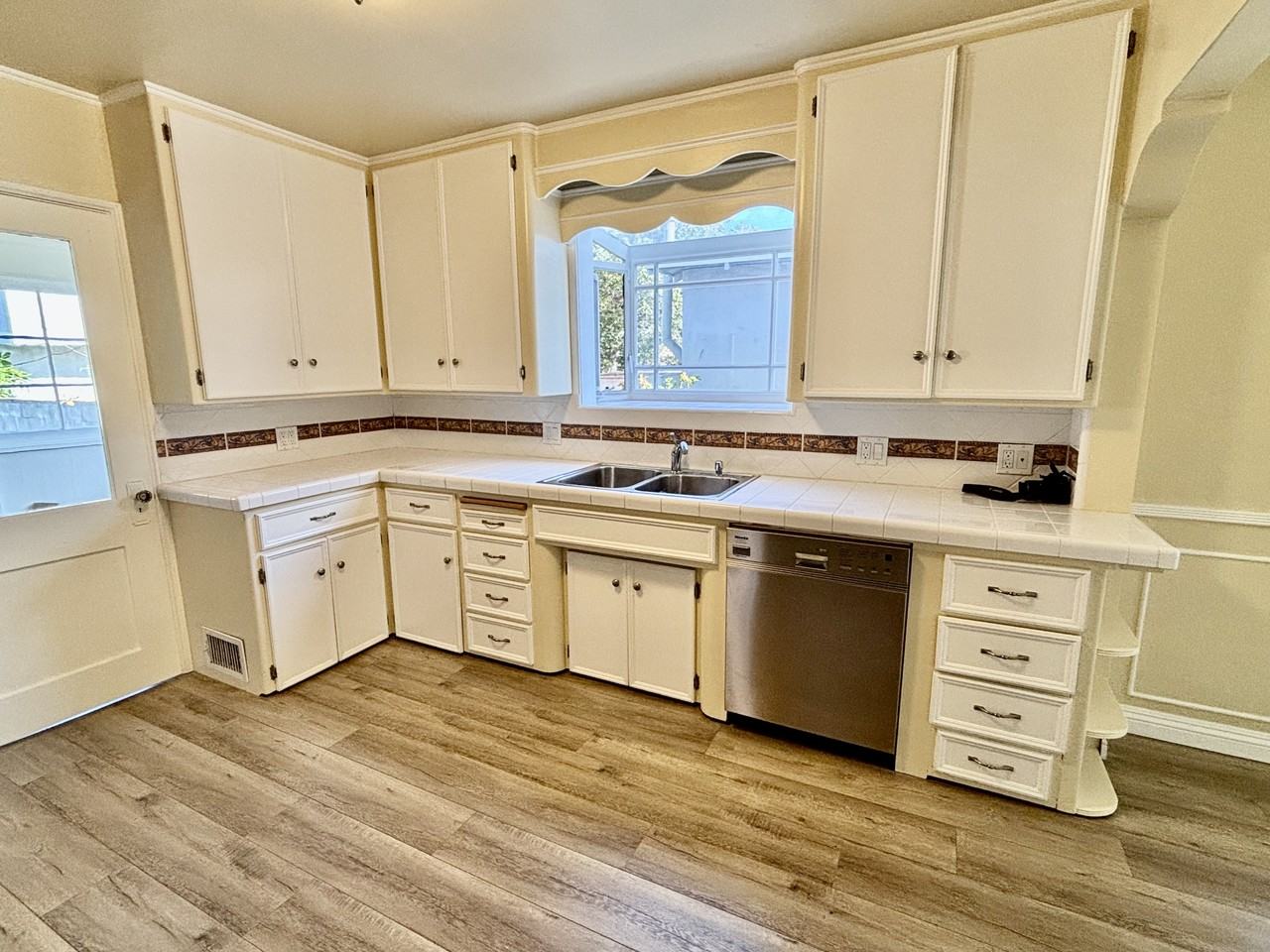 3549 Schaefer St #NA - Photo 5 of 21
