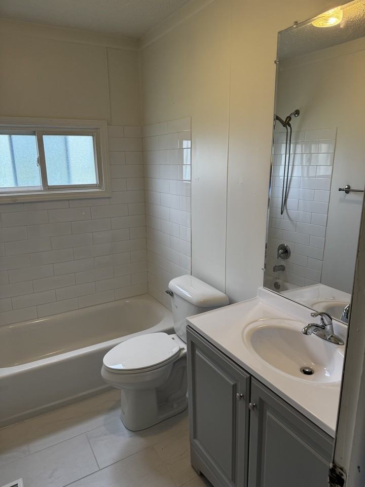 50625 Romeo Plank Rd #NA - Photo 7 of 10