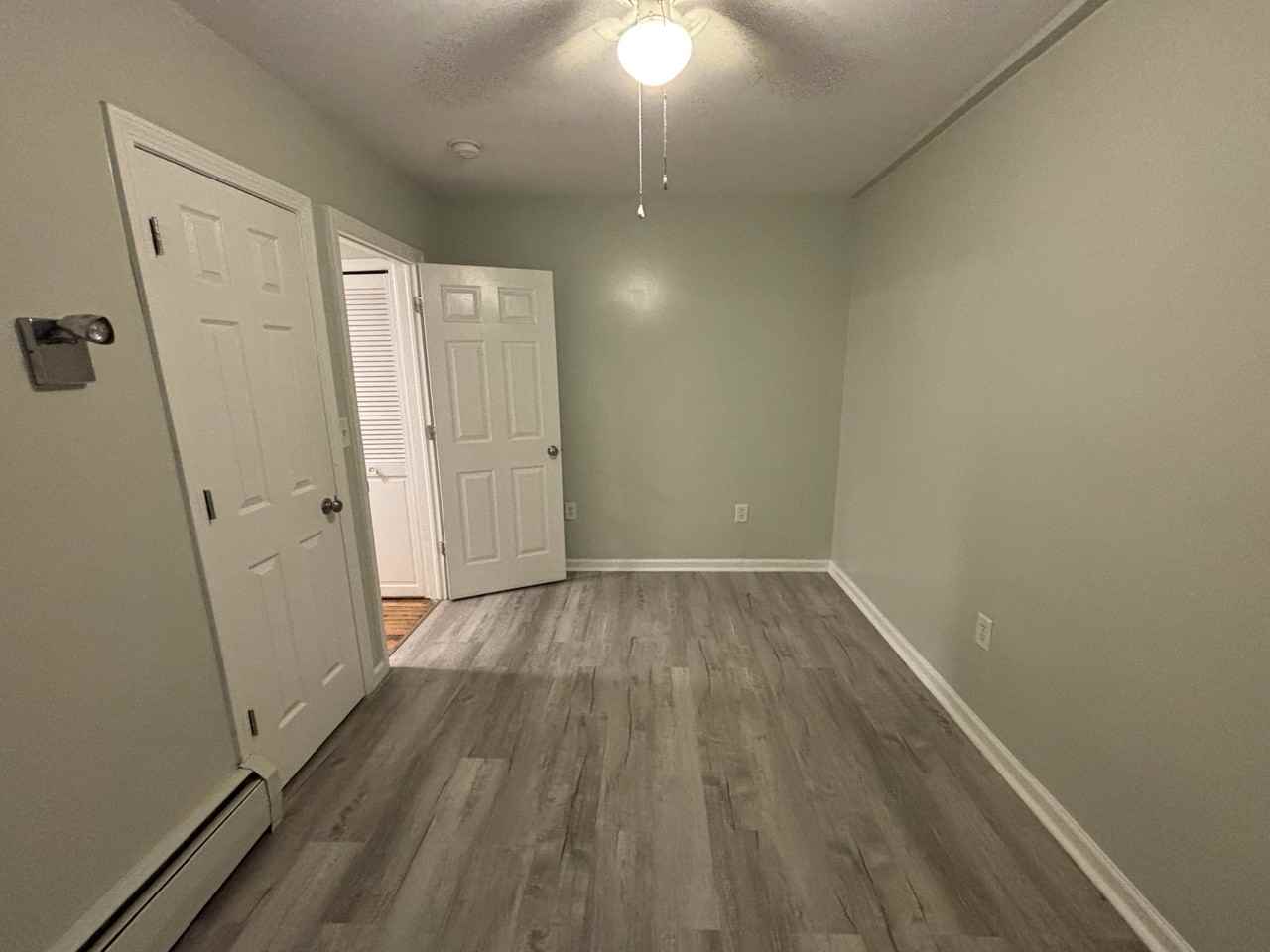 225 Golden Hill St #1F - Photo 5 of 13