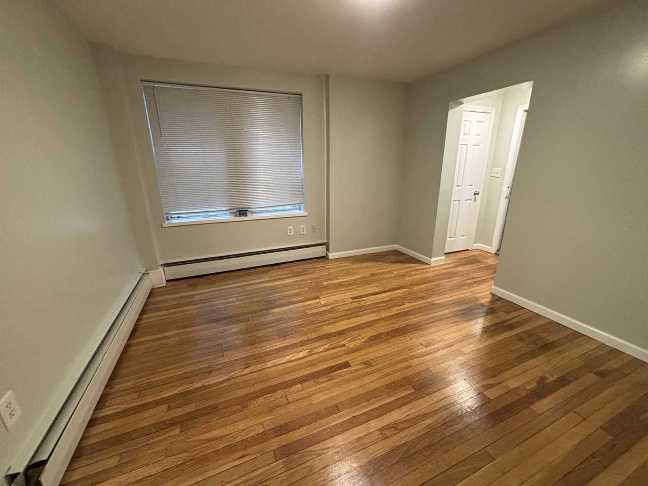 225 Golden Hill St #1F - Photo 6 of 13