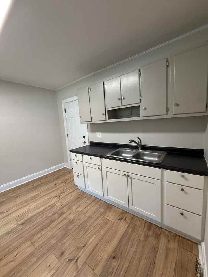 108 Dukeland Dr #108 - Photo 6 of 9