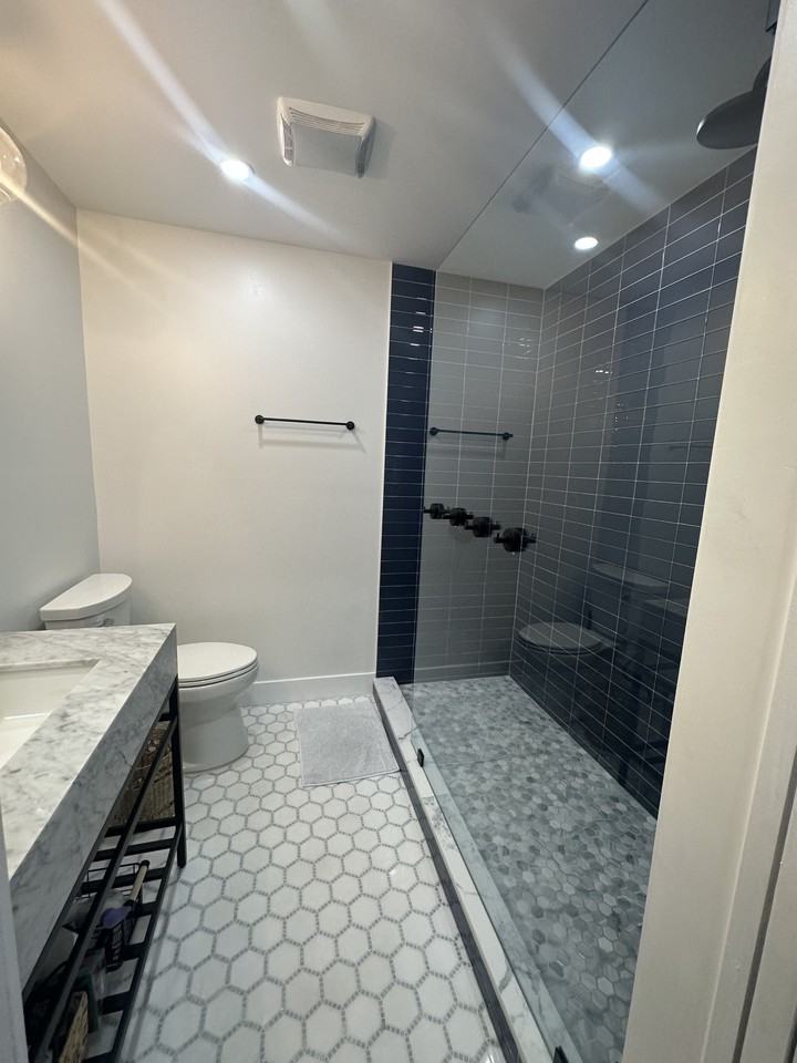 1405 Curlew Ave #2 - Photo 4 of 6