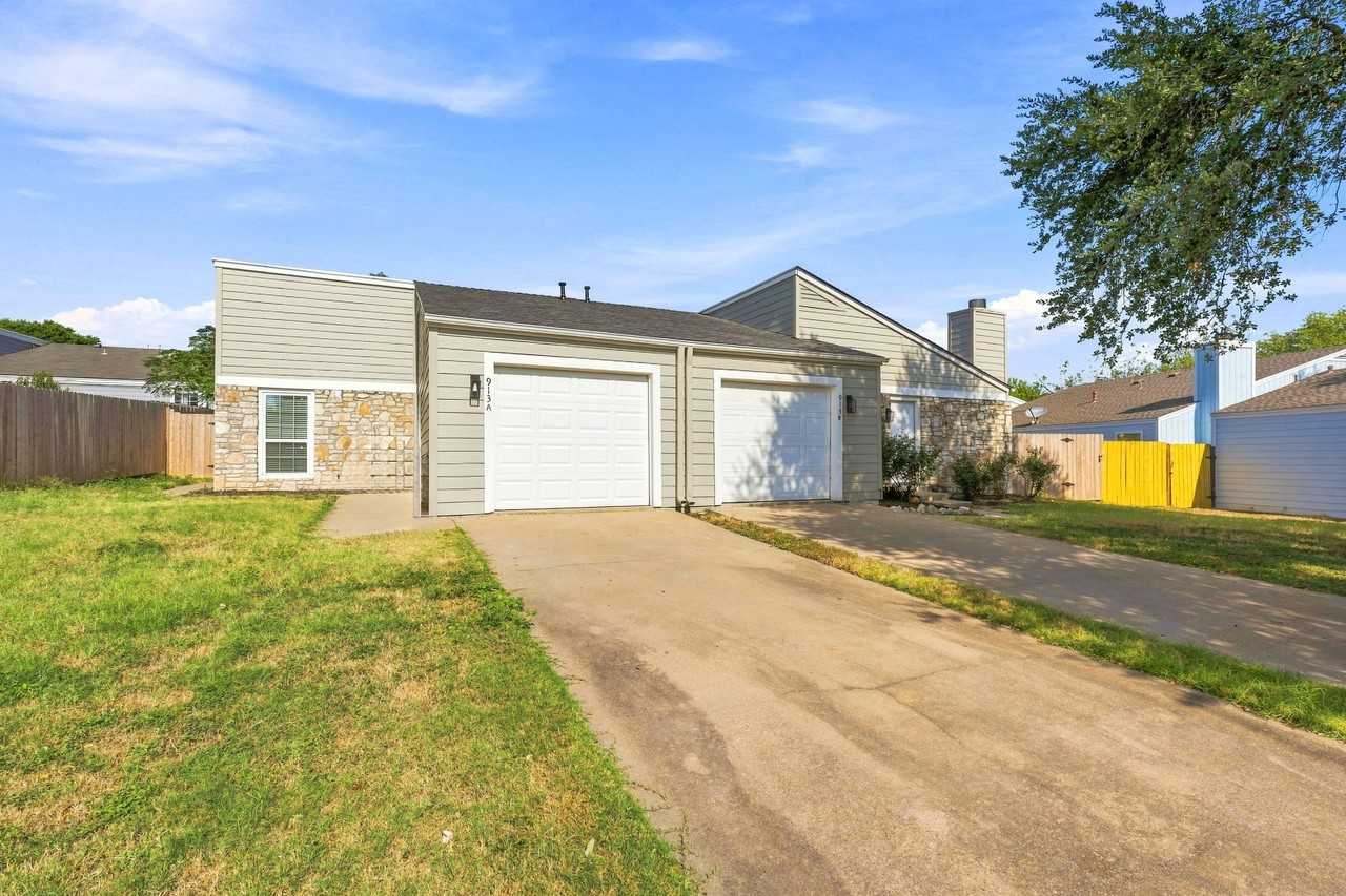 913 Sirocco Dr #B - Photo 3 of 28