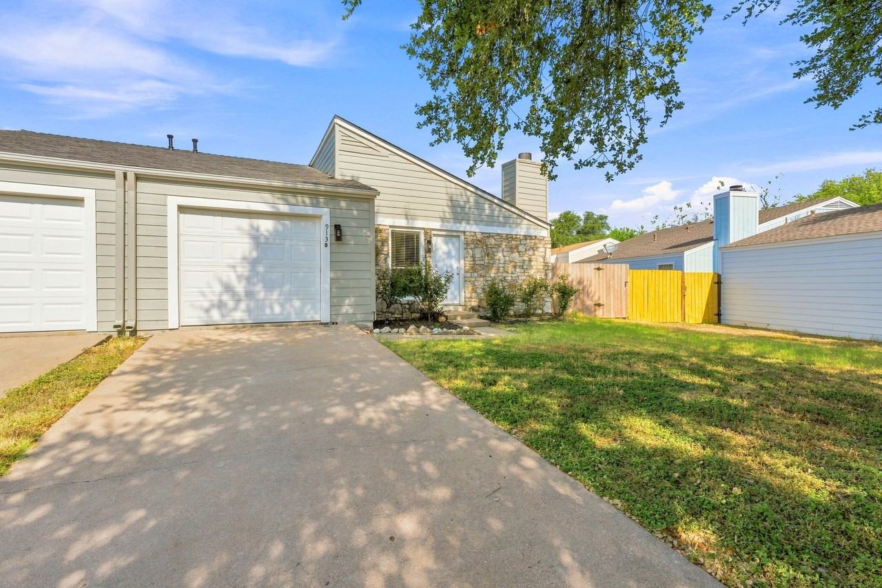 913 Sirocco Dr #B - Photo 4 of 28