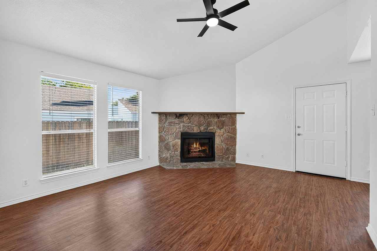 913 Sirocco Dr #B - Photo 7 of 28
