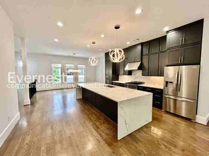 1099 Briar Cove Cir - Photo 2 of 38