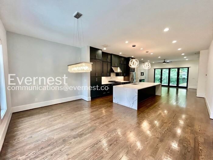 1099 Briar Cove Cir - Photo 3 of 38