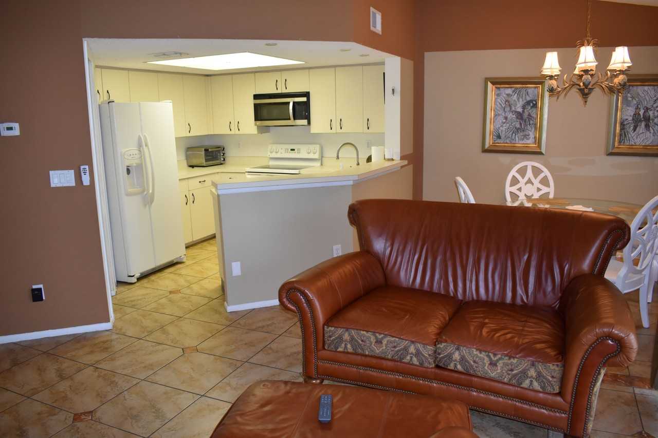 1376 Wildwood Lakes Blvd #6 - Photo 5 of 16