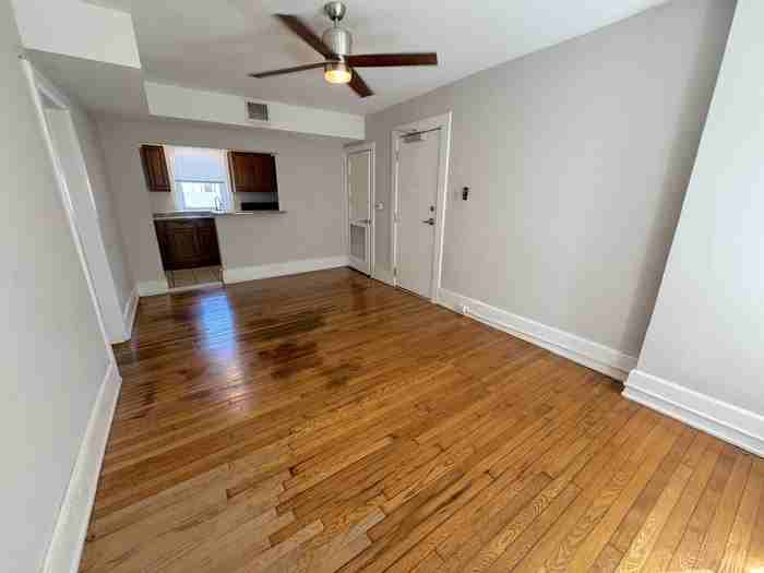 1217 Colonial Ave #C3 - Photo 4 of 36