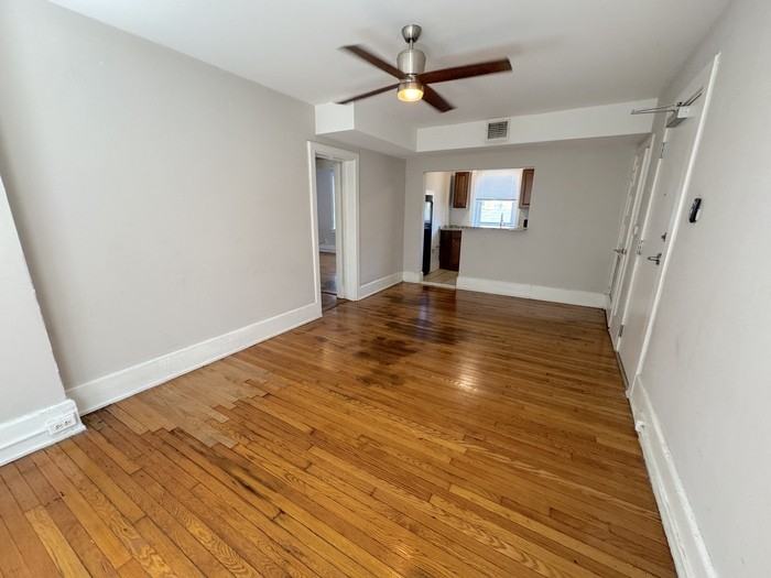 1217 Colonial Ave #C3 - Photo 5 of 36