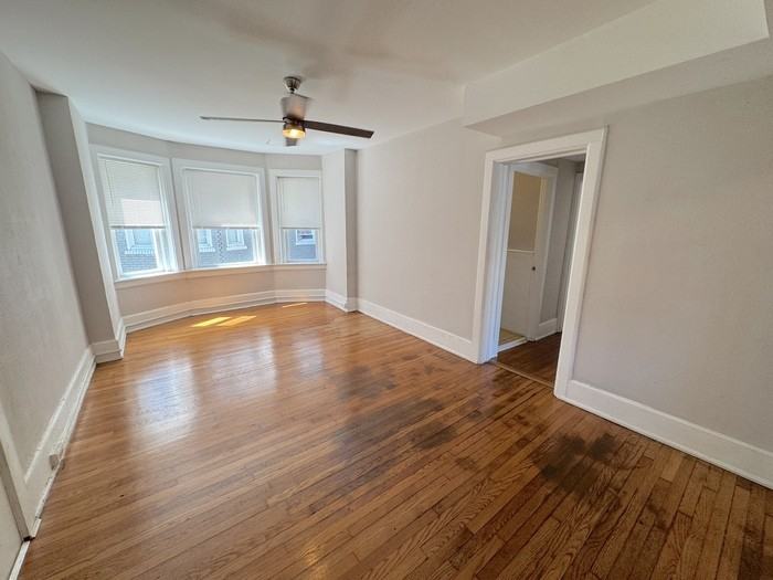 1217 Colonial Ave #C3 - Photo 6 of 36