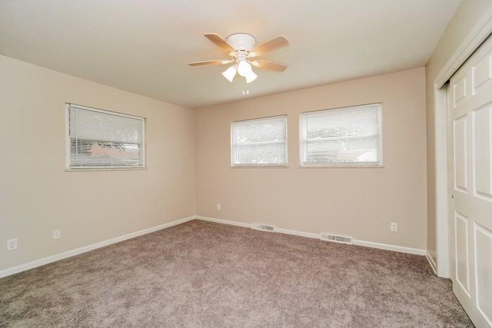 1659 Coburg Rd - Photo 7 of 10