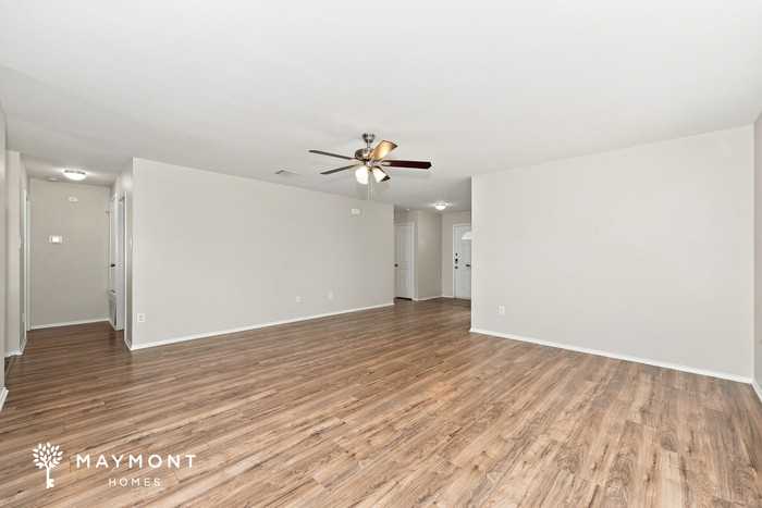 410 Spurlock Dr - Photo 4 of 16