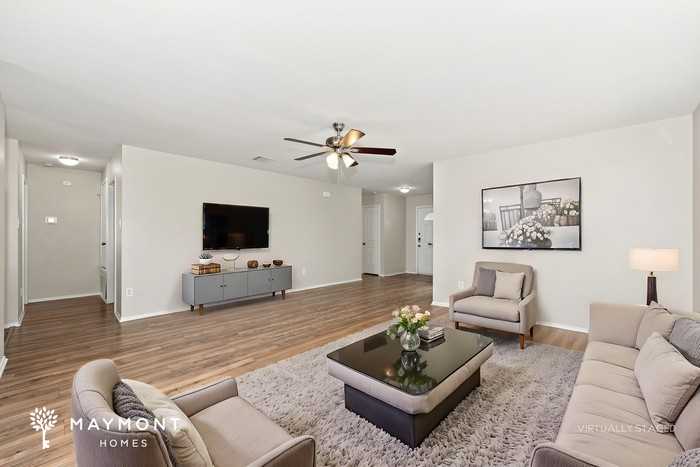 410 Spurlock Dr - Photo 5 of 16