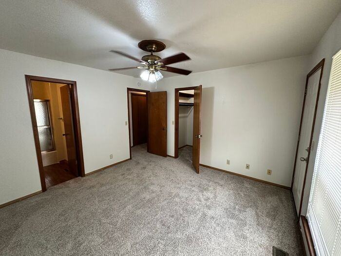 408 Vicksburg Ave #408 - Photo 5 of 10