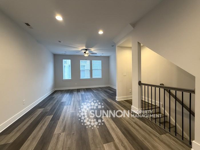 586 W End Dr - Photo 5 of 24