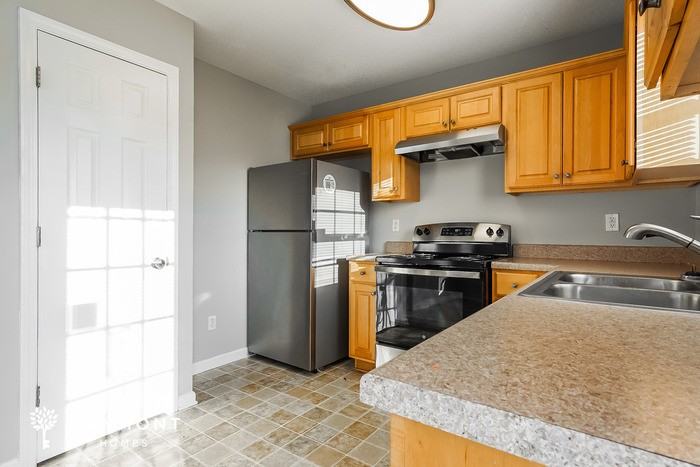 4045 Cherrystone Cir - Photo 5 of 12